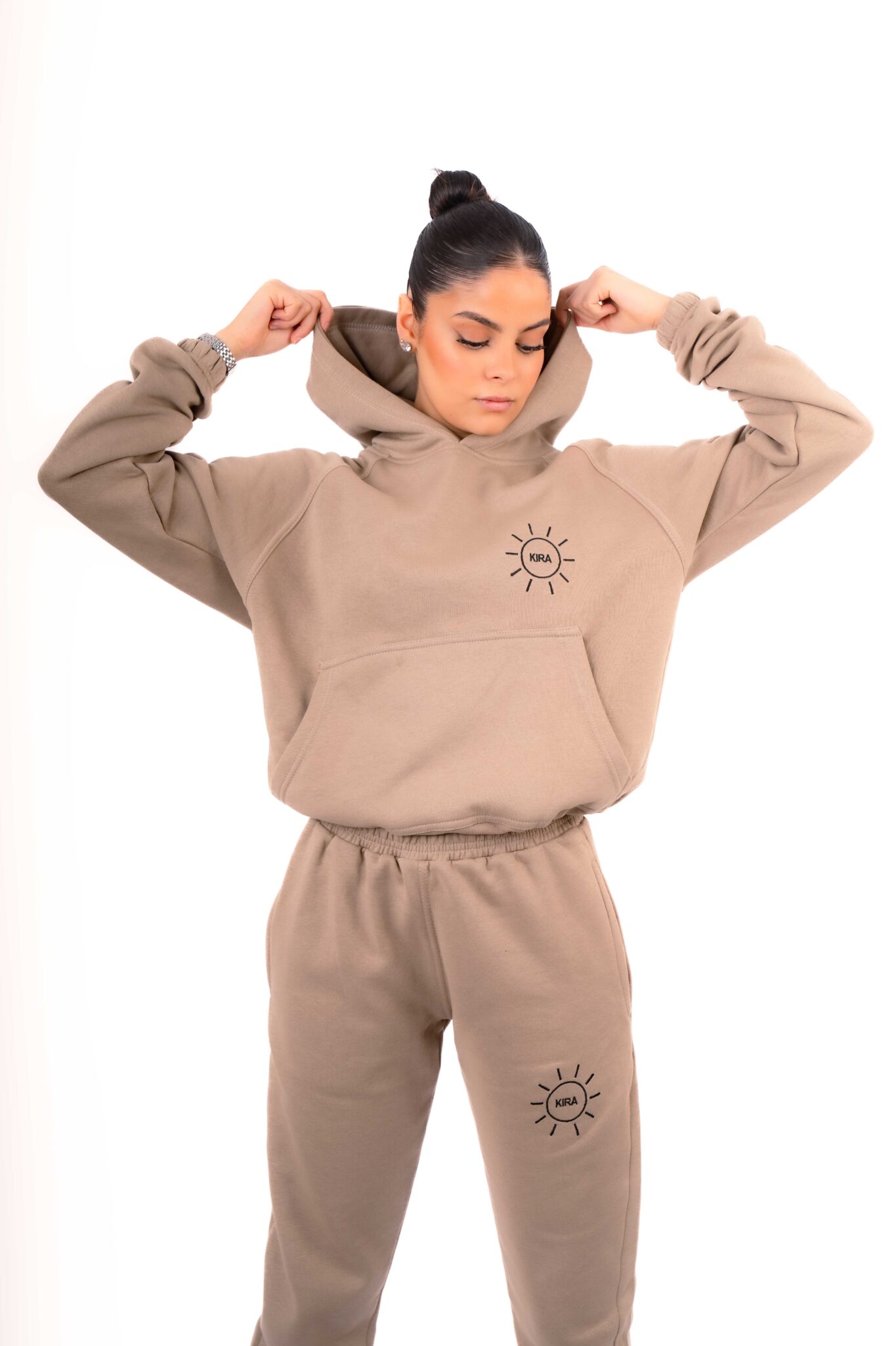 KIRA SHOP-16